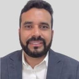 Will Professor Uzian Pinto win the second-most votes in the 2026 Amapá Senate election?