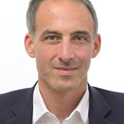 Will Raphaël Glucksmann win the most votes in the first round of the 2027 French presidential election?