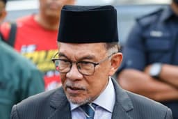 Anwar Ibrahim out as Prime Minister of Malaysia by...?