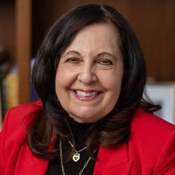 Will Julia Hanna win the 2026 Oakville mayoral election?