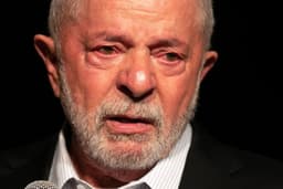 Lula participates in debate before first round?