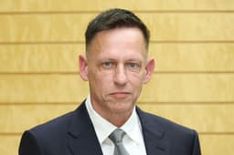 Will Argentina make Peter Thiel a citizen by December 31?