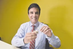 Will Carlos Espá win the 2026 Peruvian presidential election?