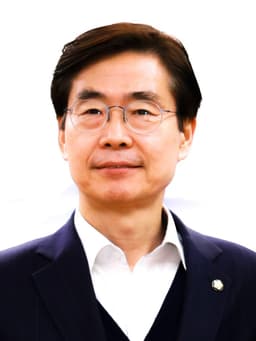 Will Cho Kyoung-tae win the 2026 Busan Mayoral Election?