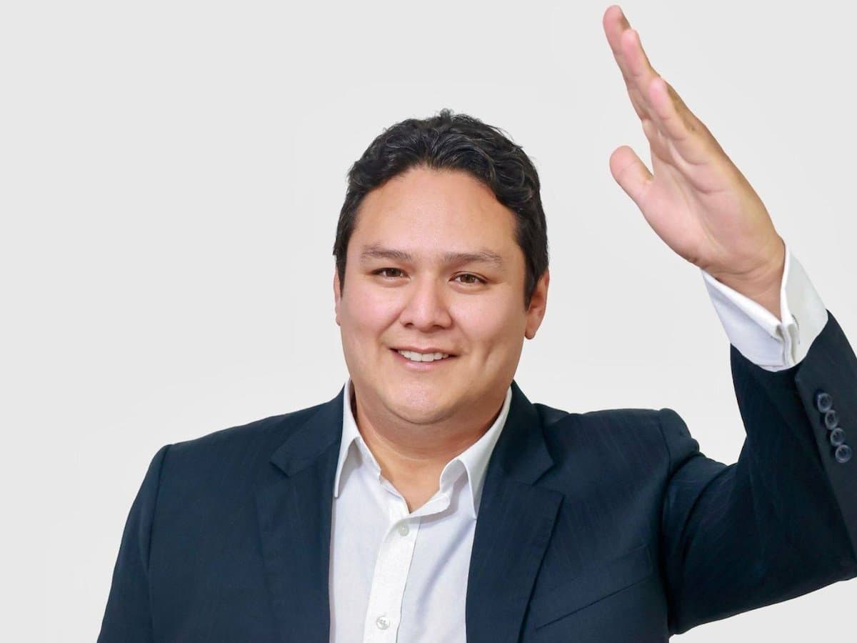 Will Enrique Valderrama finish in fourth place in the first round of the 2026 Peruvian presidential election?