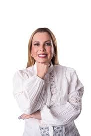 Will Fiorella Molinelli finish in third place in the first round of the 2026 Peruvian presidential election?