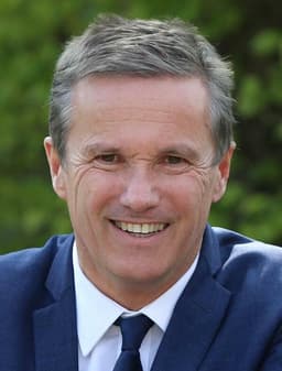 Will Nicolas Dupont-Aignan win the 2027 French presidential election?